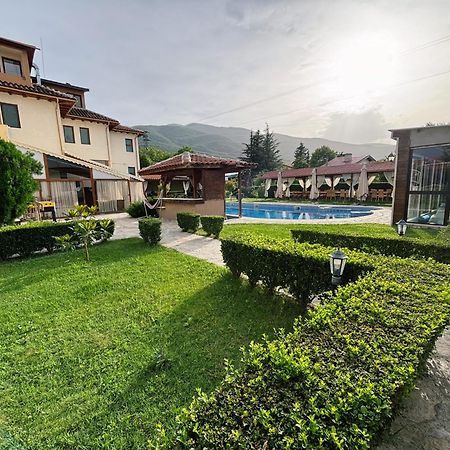 Вила Флора Паталеница Exteriér fotografie